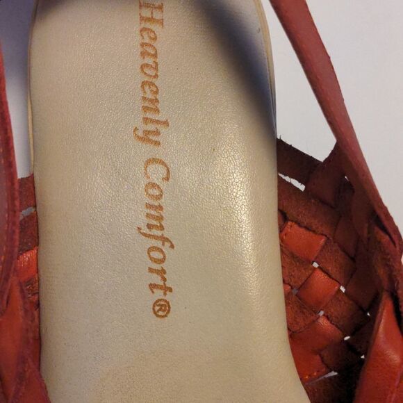 ‎Heavenly Comfort Red woven  leather sandals - Picture 3 of 10